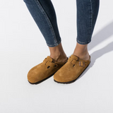Boston Taupe Suede Clogs – Classic Design with Soft Anatomical Footbed